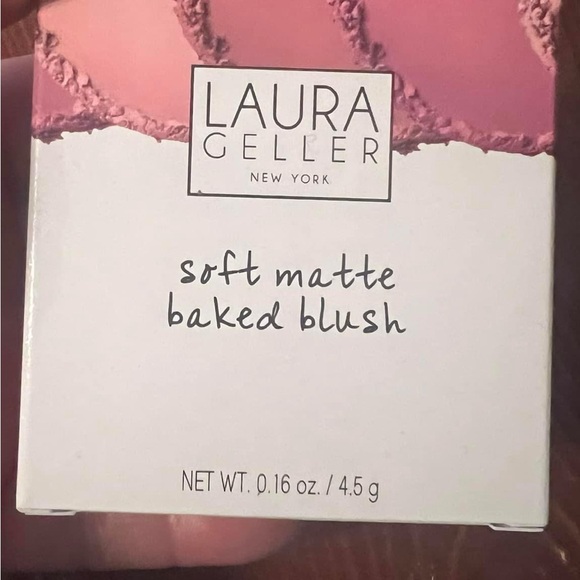 Laura Geller Romantic Rose Blush - Picture 6 of 6